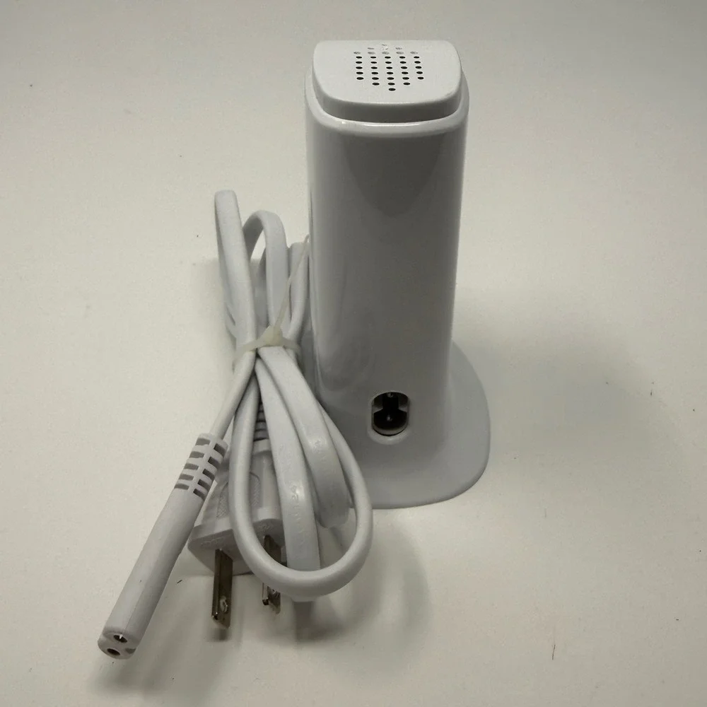 AARP AC/DC Power Charger 5 Port USB Charging Station White MF-05004000 Hub